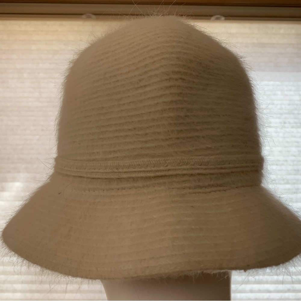 Fuzzy White Bucket Hat. Like New! - Picture 5 of 5